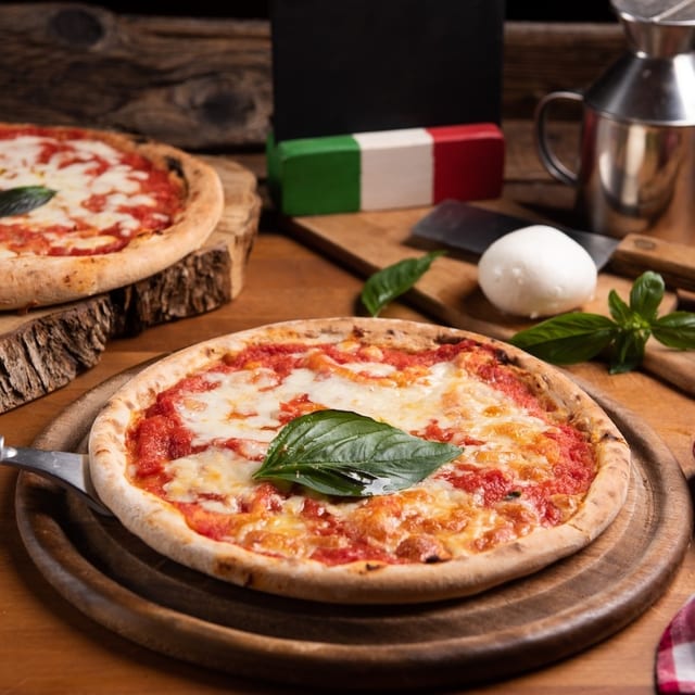Margarita Pizza.